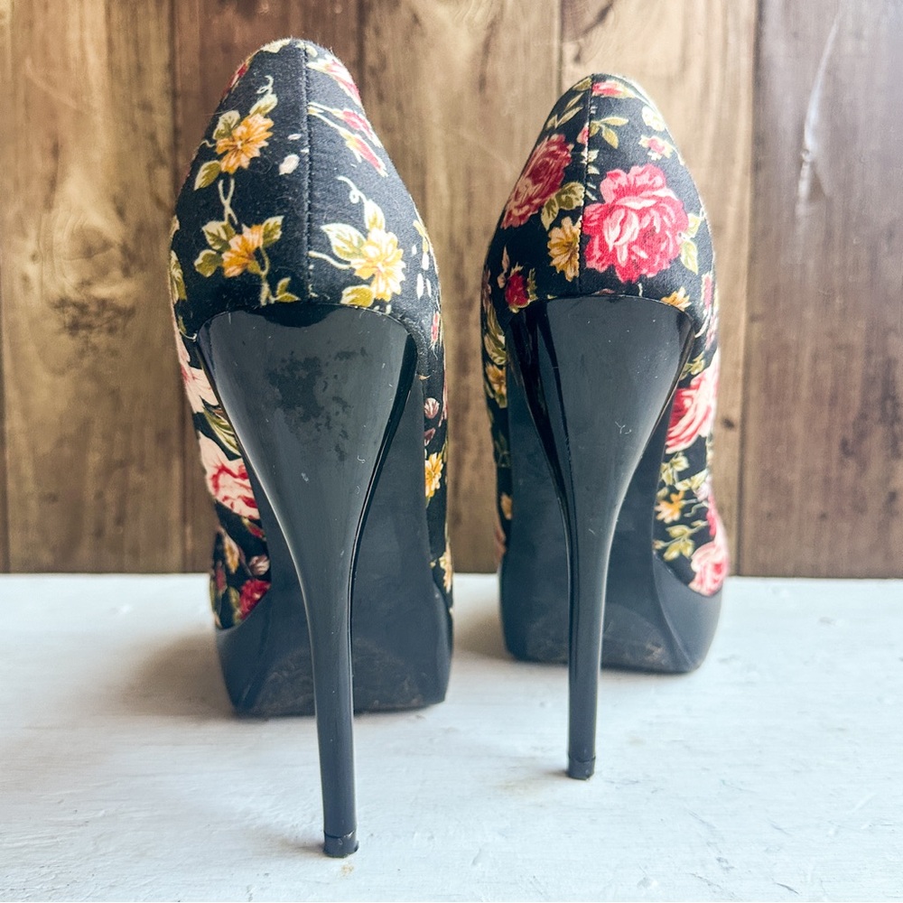 Floral Black Platform Heels - Picture 4 of 8